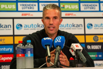 Robin van Persie op de persconferentie