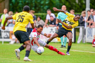 Rodney Kongolo duelleert