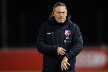 Ruud Heus als assistent-trainer bij Jong FC Utrecht
