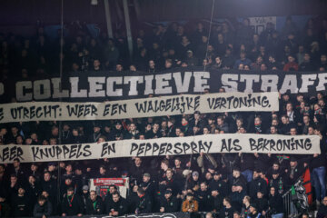 Spandoek bij het duel tussen NEC en FC Utrecht