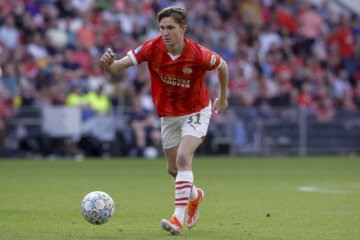 Tygo Land tegen Vitesse