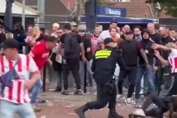 Vechtpartijen bij Philips Stadion