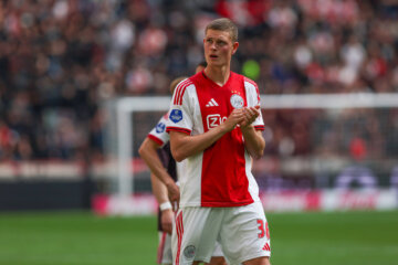 Dies Janse bedankt de Ajax-fans