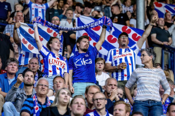 SC Heerenveen-supporters in het Abe Lenstra Stadion