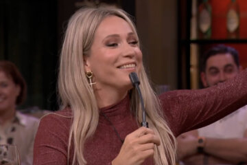 Hélène Hendriks zingt live bij Vandaag Inside