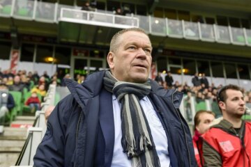 Hans Nijland in het stadion van FC Groningen