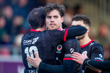 Kik Pierie in het shirt van Excelsior