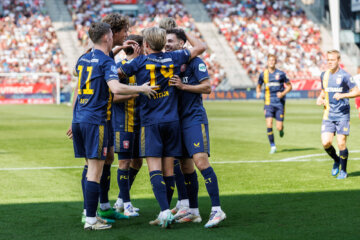 FC Twente viert de 0-1 van Sam Lammers in Utrecht