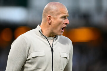 Bas Sibum schreeuwt de longen uit zijn lijf