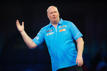 Vincent van der Voort is boos tijdens het darten