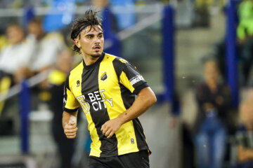 Yegoian (Vitesse) in de Gelredome