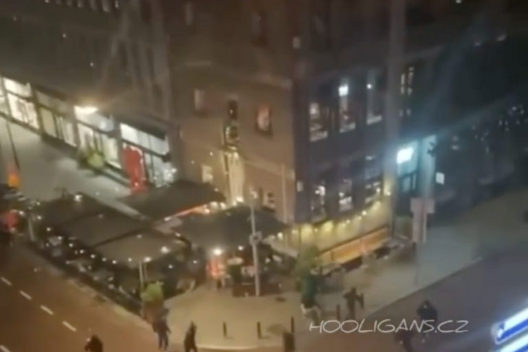 Feyenoord-hooligans vernielen terras