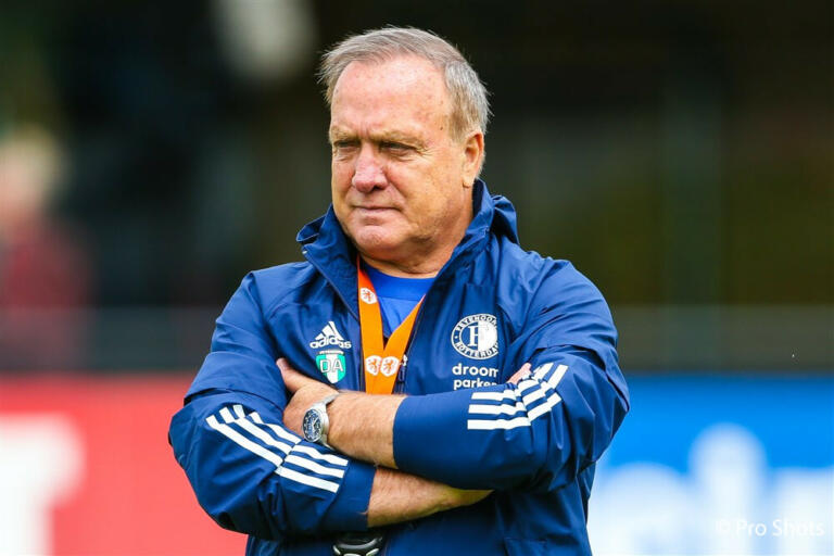 Dick Advocaat op het trainingsveld bij Feyenoord