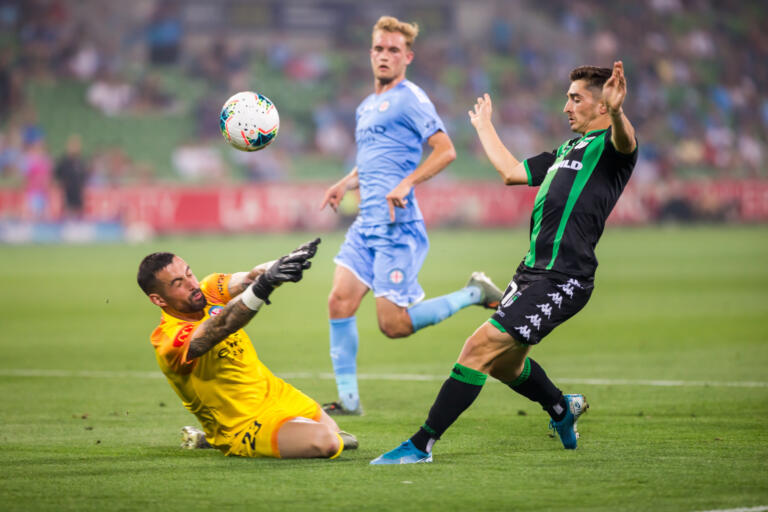 Joshua Cavallo als speler van Western United tijdens het duel met Melbourne City