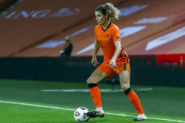Dominique janssen 5fbffc2f4a5ca