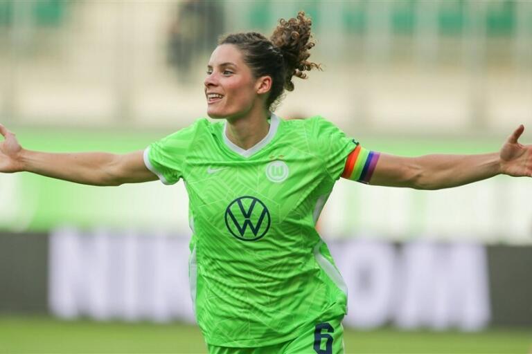 Dominique Janssen scoort voor VfL Wolfsburg