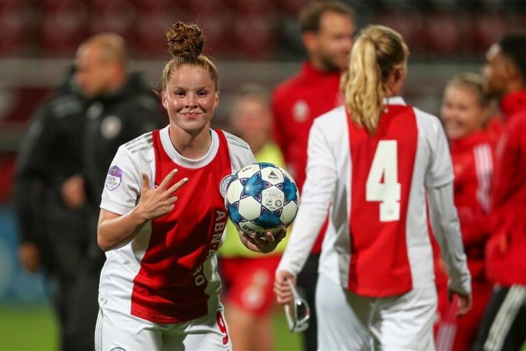 Excelsior ajax nikita tromp hattrick 61293e771715a