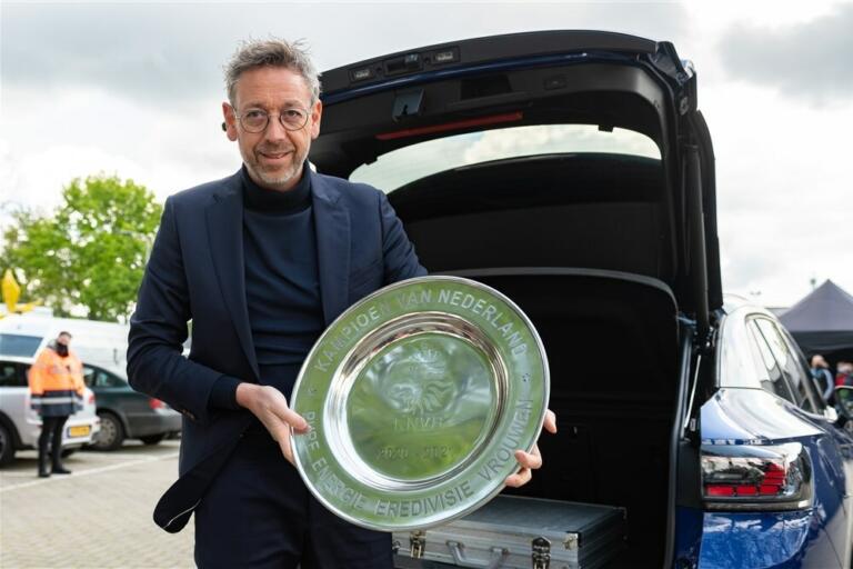Jan dirk van der zee kampioensschaal eredivisie 60aa6ed10e358