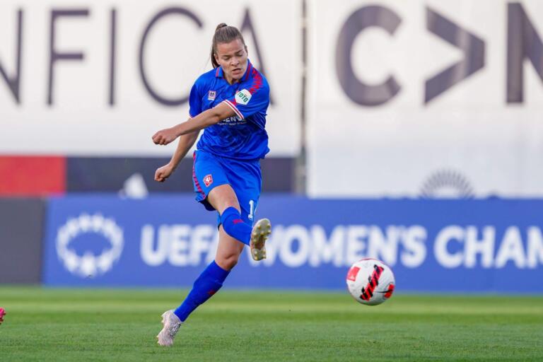 Kayleigh van dooren schot 61518b9e12fd8