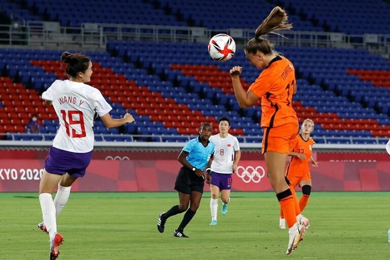 Lieke martens 610115e89e9bf