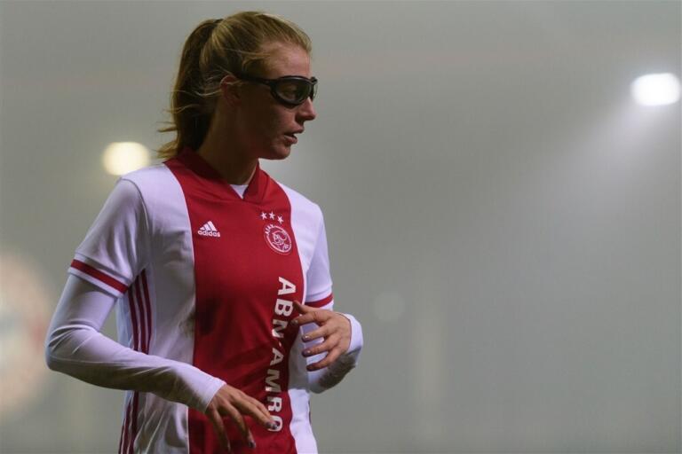 Lisa doorn bril ajax 60d2ced0e594d