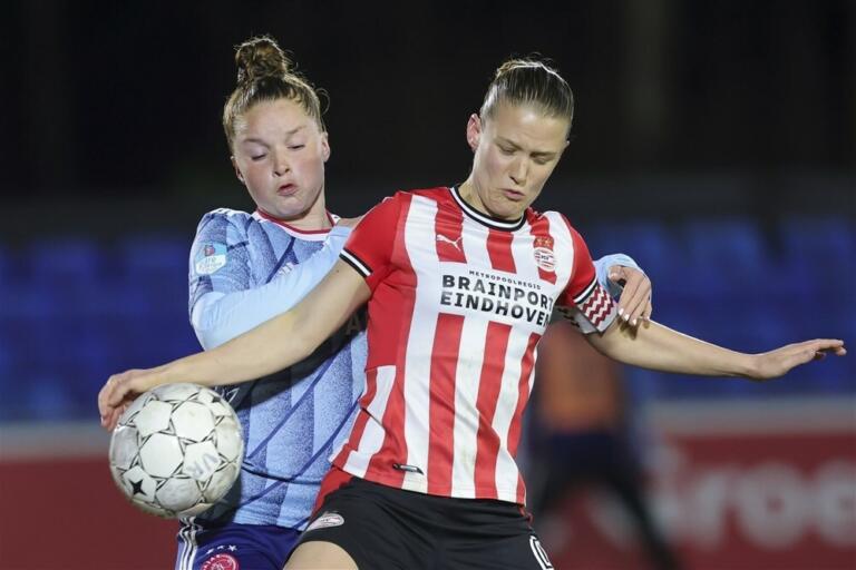 Mandy van den berg psv ajax 60530f9761647