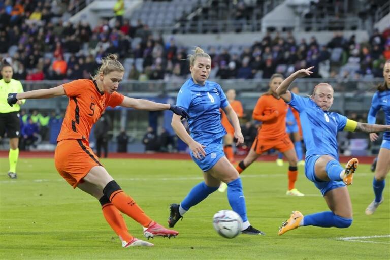 Miedema ijsland oranjeleeuwinnen 614a2a7740ea5
