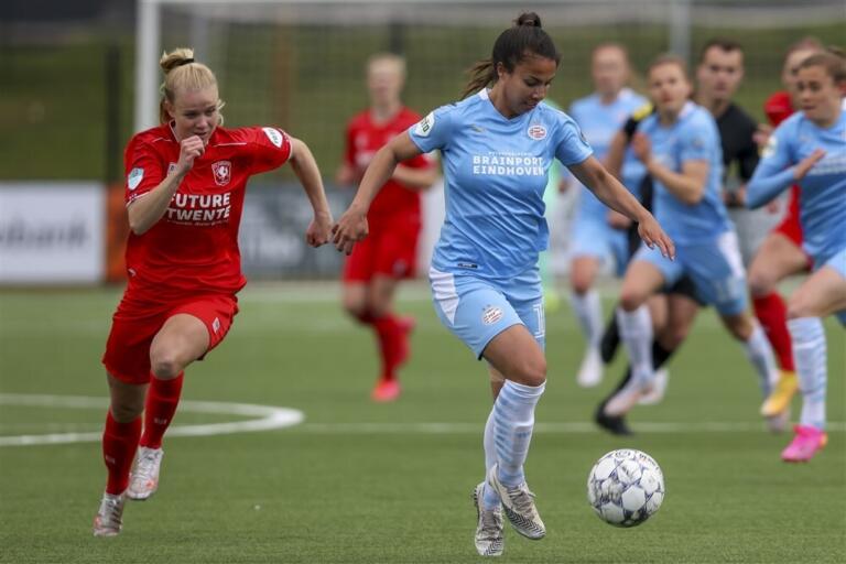Naomi pattiwael psv twente 608fe4079c969