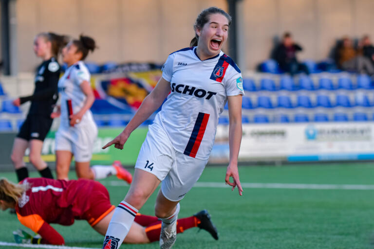 Op emmeke henschen vv alkmaar 60adfa4b5b2a6