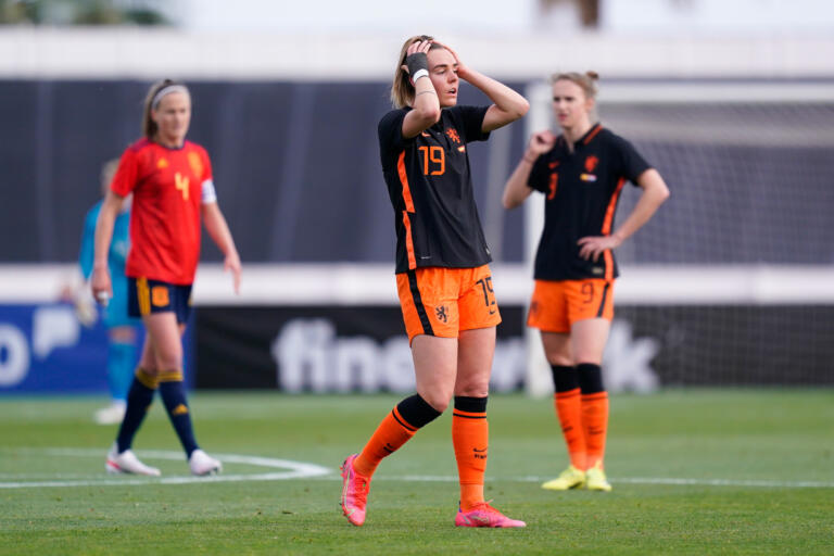 Op jill roord oranjeleeuwinnen spanje 6070a23f43437