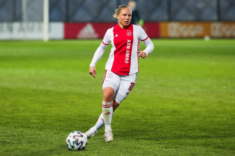 Op linda bakker ajax 60eecd1793705