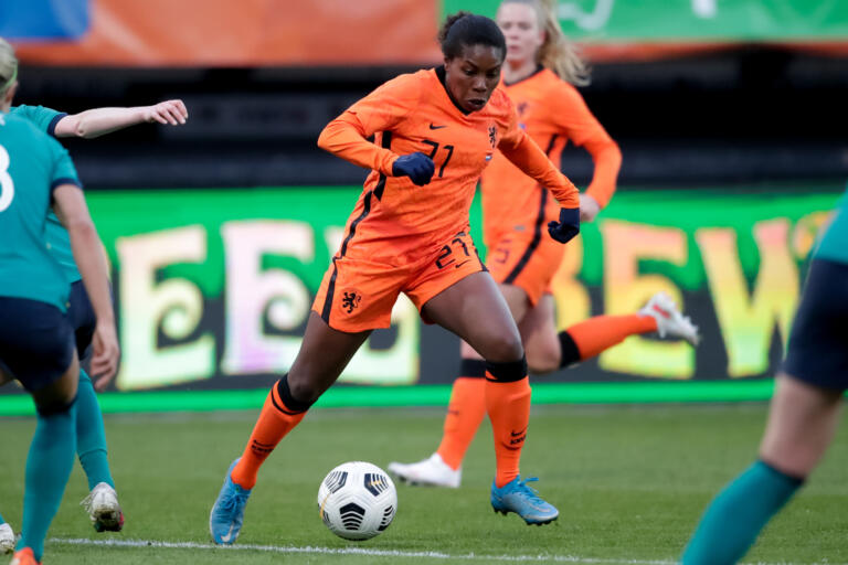 Op lineth beerensteyn oranjeleeuwinnen australie 60769b7a3f3b5
