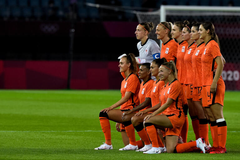 Op oranjeleeuwinnen team 60f82a904d379