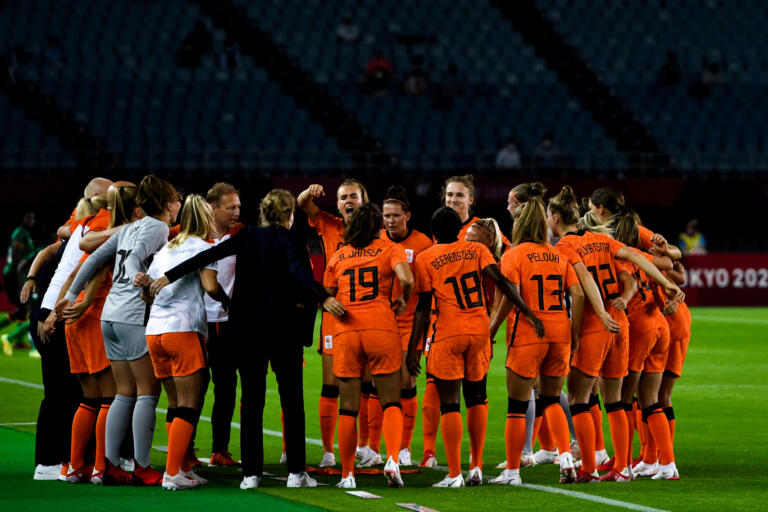 Op oranjeleeuwinnen team 60fa72553d190