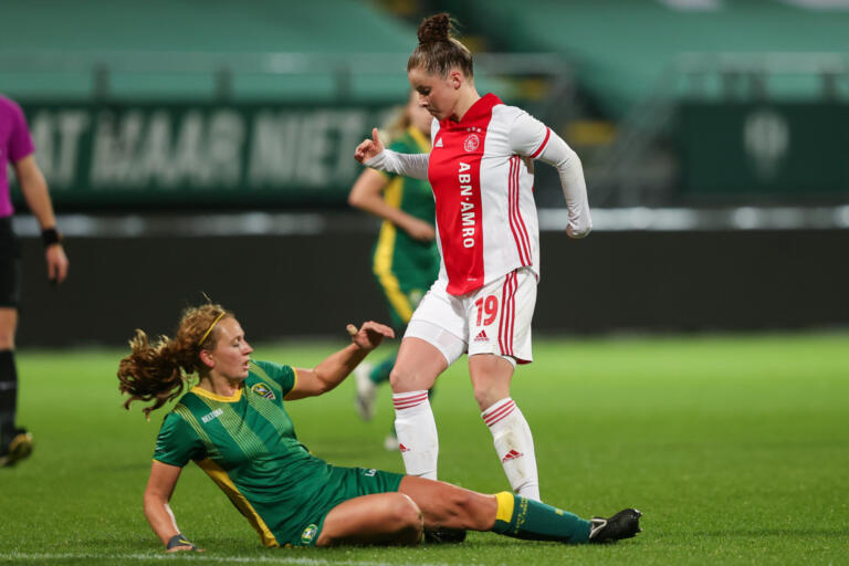 Op priscilla mesker ado den haag ajax 5fb12ee9ed022
