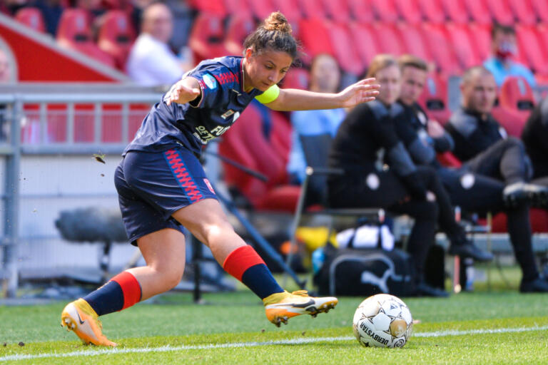 Op sabrine ellouzi captain fc twente 60b3f1952c74d