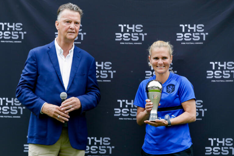 Op sarina wiegman louis van gaal 60e18ff30c9d7
