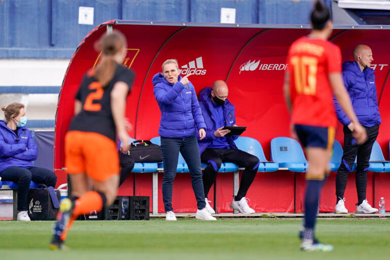 Op sarina wiegman oranjeleeuwinnen spanje 6070be157deab