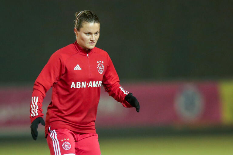 Op sherida spitse ajax 601db12ab4b92