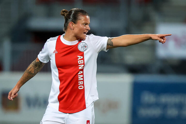 Op sherida spitse ajax 6129cf3ac2481