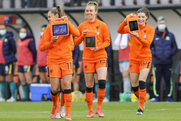 Oranjeleeuwinnen digitale escorts australie 6075ca38cefa4