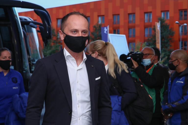 Mark Parsons voor het WK-kwalificatieduel met Tsjechië