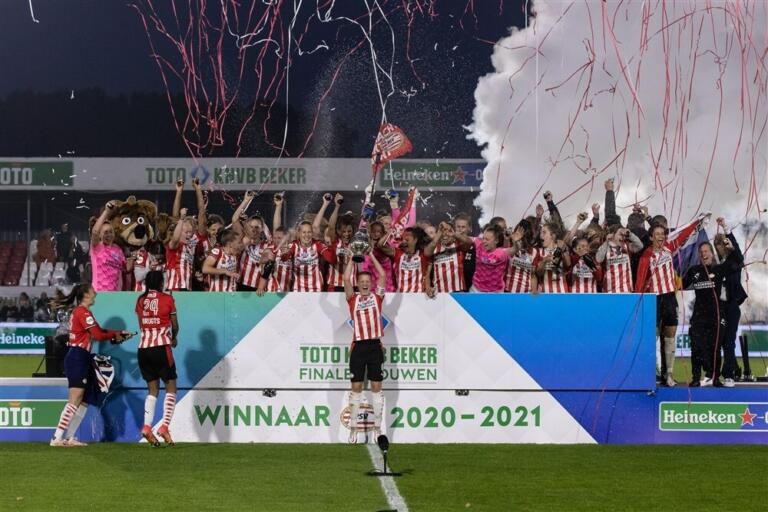 Psv knvb beker 60bbe0665fb3f