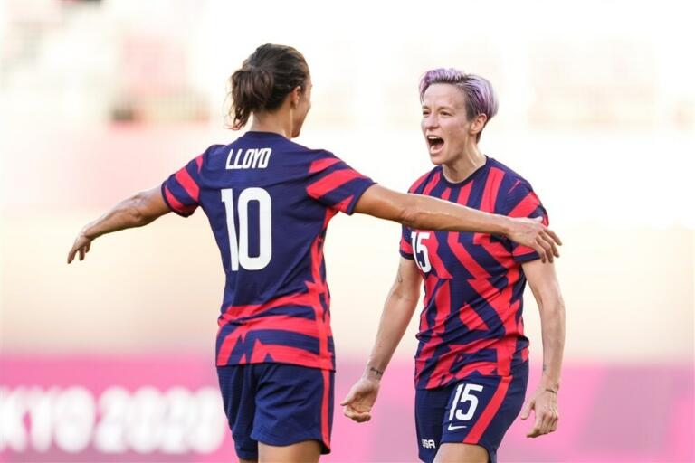 Rapinoe lloyd 610bb53c53c76