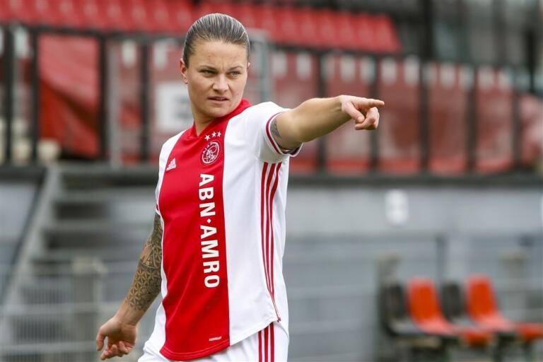 Sherida spitse ajax 6098f5457ce9e