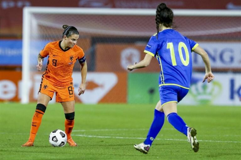 Sherida spitse oranjeleeuwinnen kosovo 5fc688d160bc1