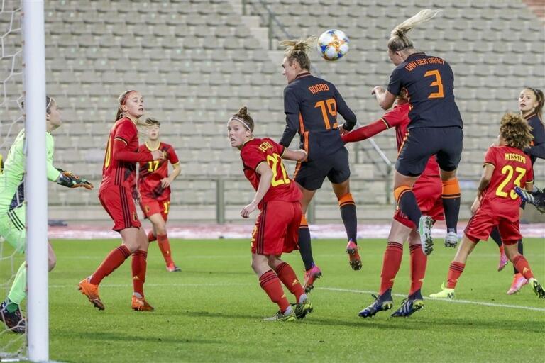 Stefanie van der gragt goal oranjeleeuwinnen belgie 602ed121e0498