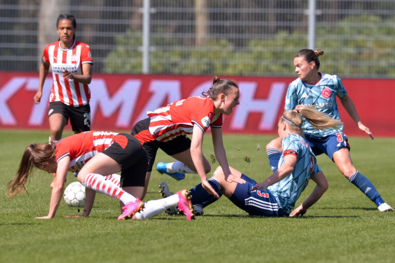 Van der gragt ajax op 607d57b72c1db