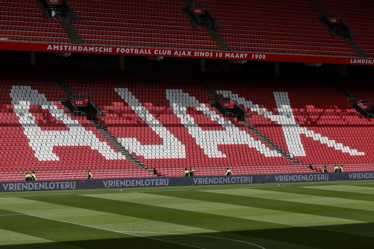 De lange zijde van de Johan Cruijff Arena