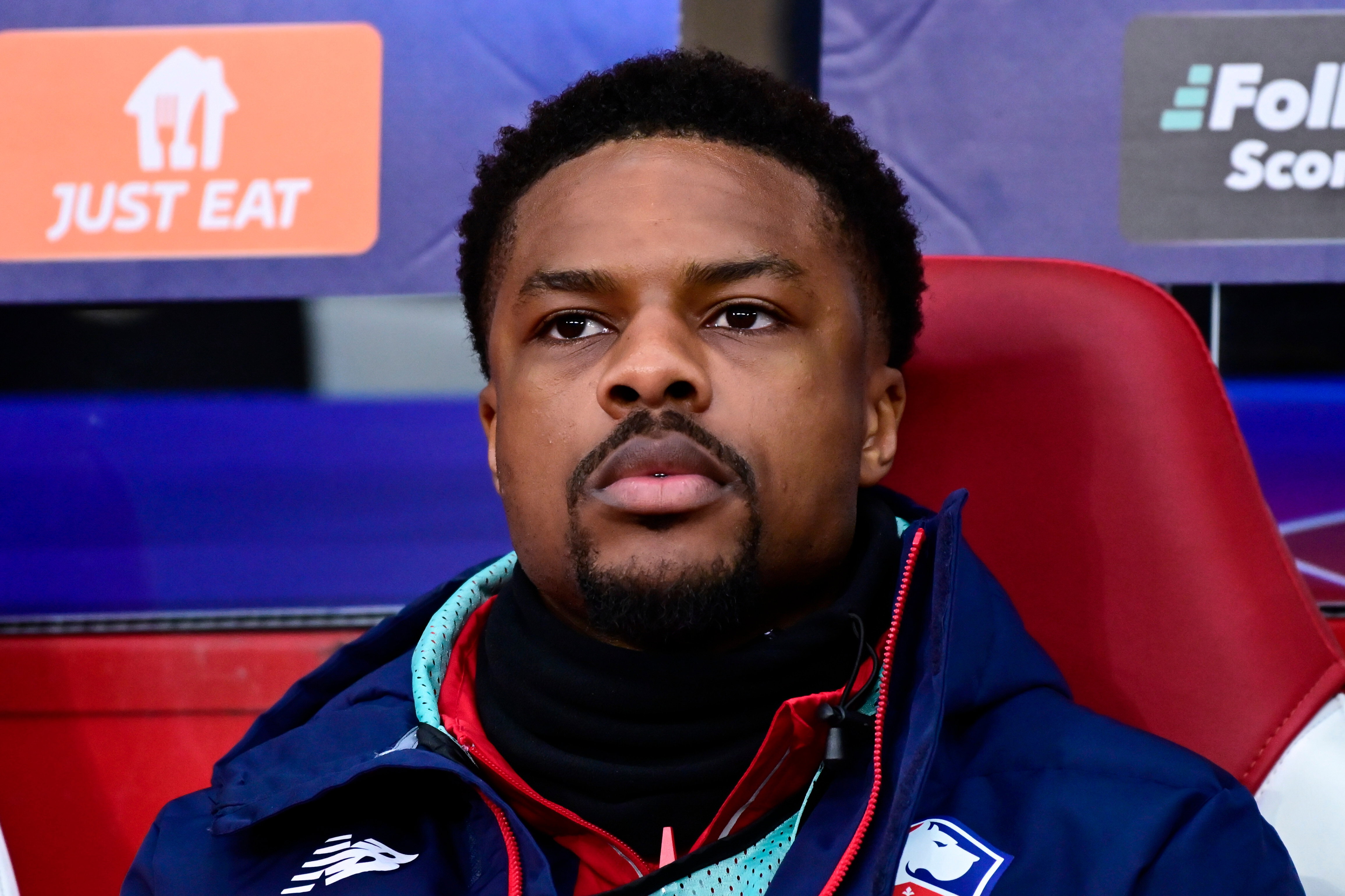 Chuba Akpom zit op de bank